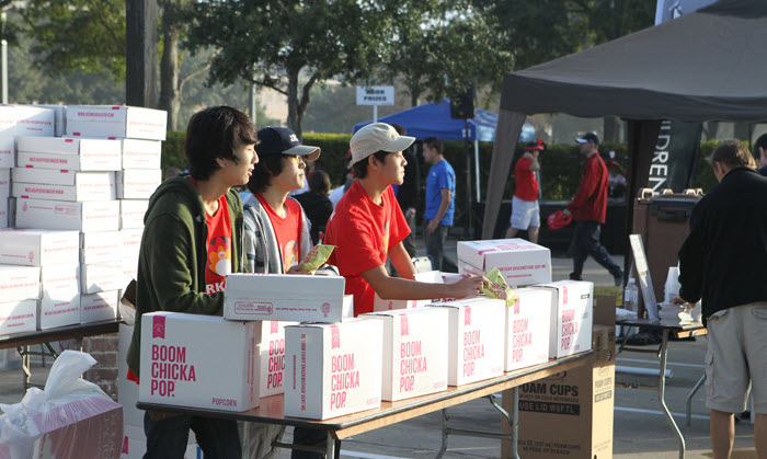 Students serving food
